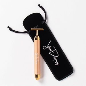 Jillian Dempsey Gold Sculpting Bar